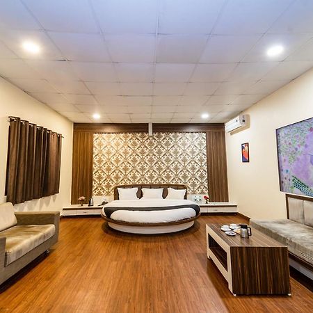 Narmada Hills Resort Omkareshwar Eksteriør billede