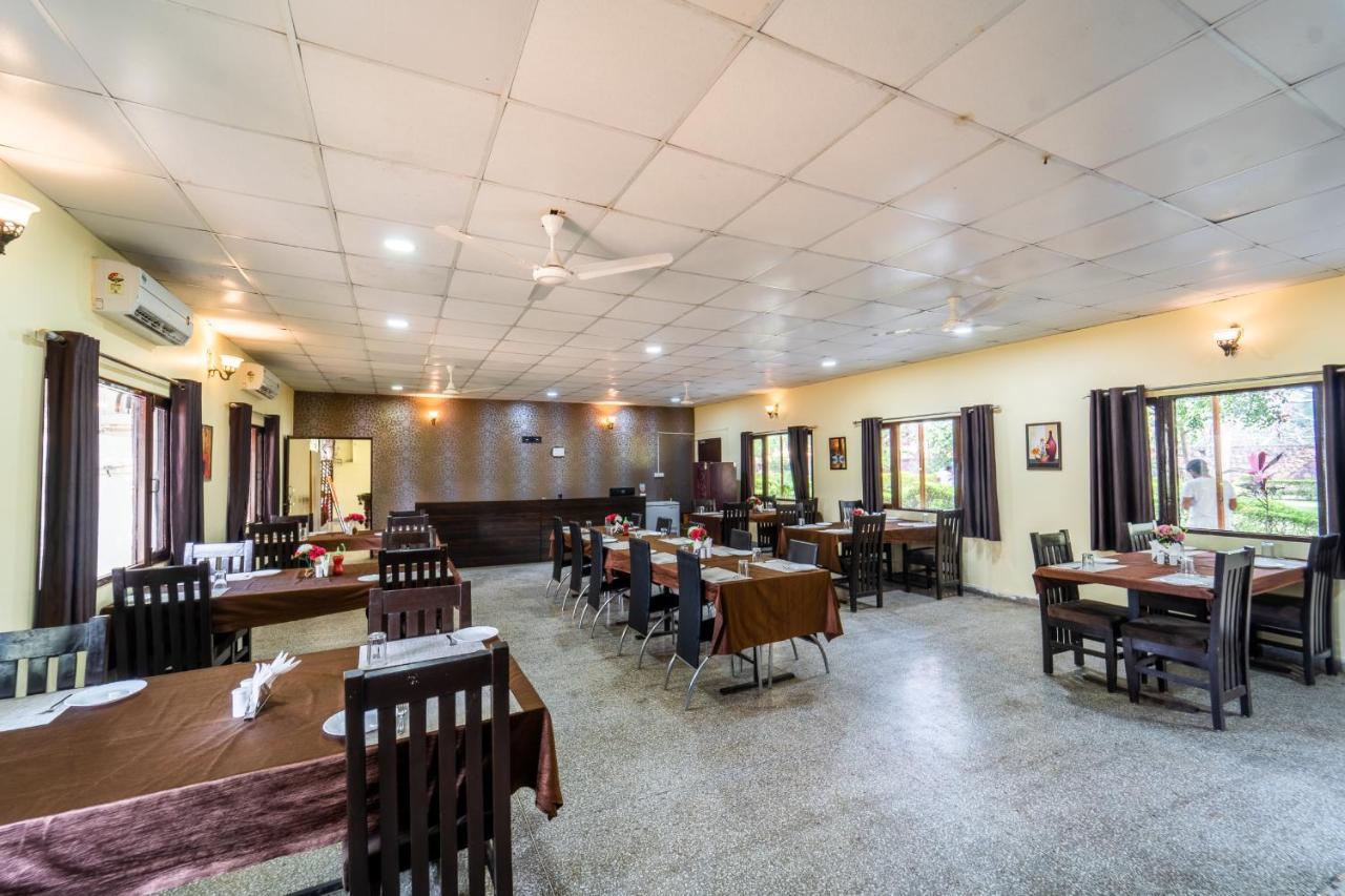 Narmada Hills Resort Godarpura Eksteriør billede