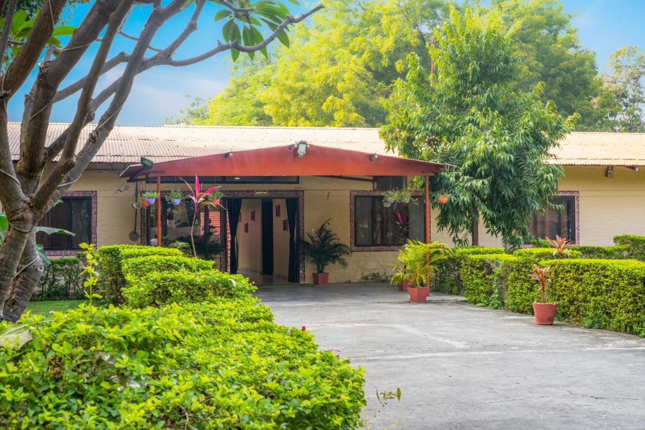 Narmada Hills Resort Godarpura Eksteriør billede