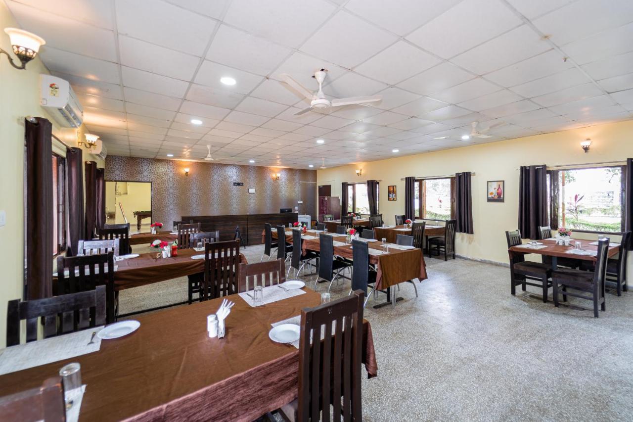 Narmada Hills Resort Godarpura Eksteriør billede