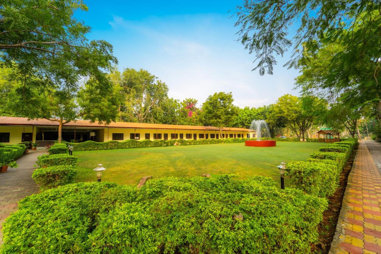 Narmada Hills Resort Godarpura Eksteriør billede