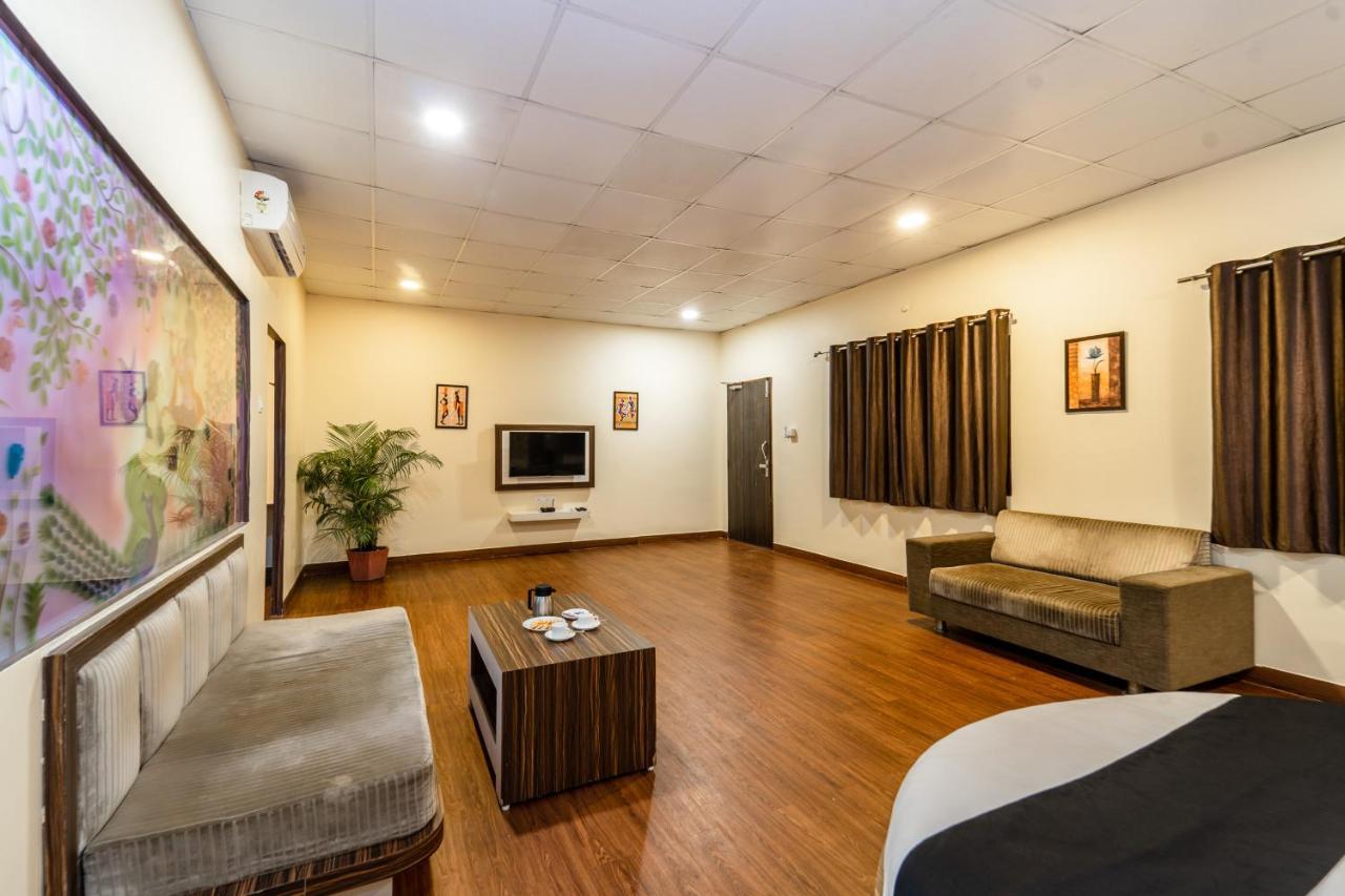 Narmada Hills Resort Godarpura Eksteriør billede